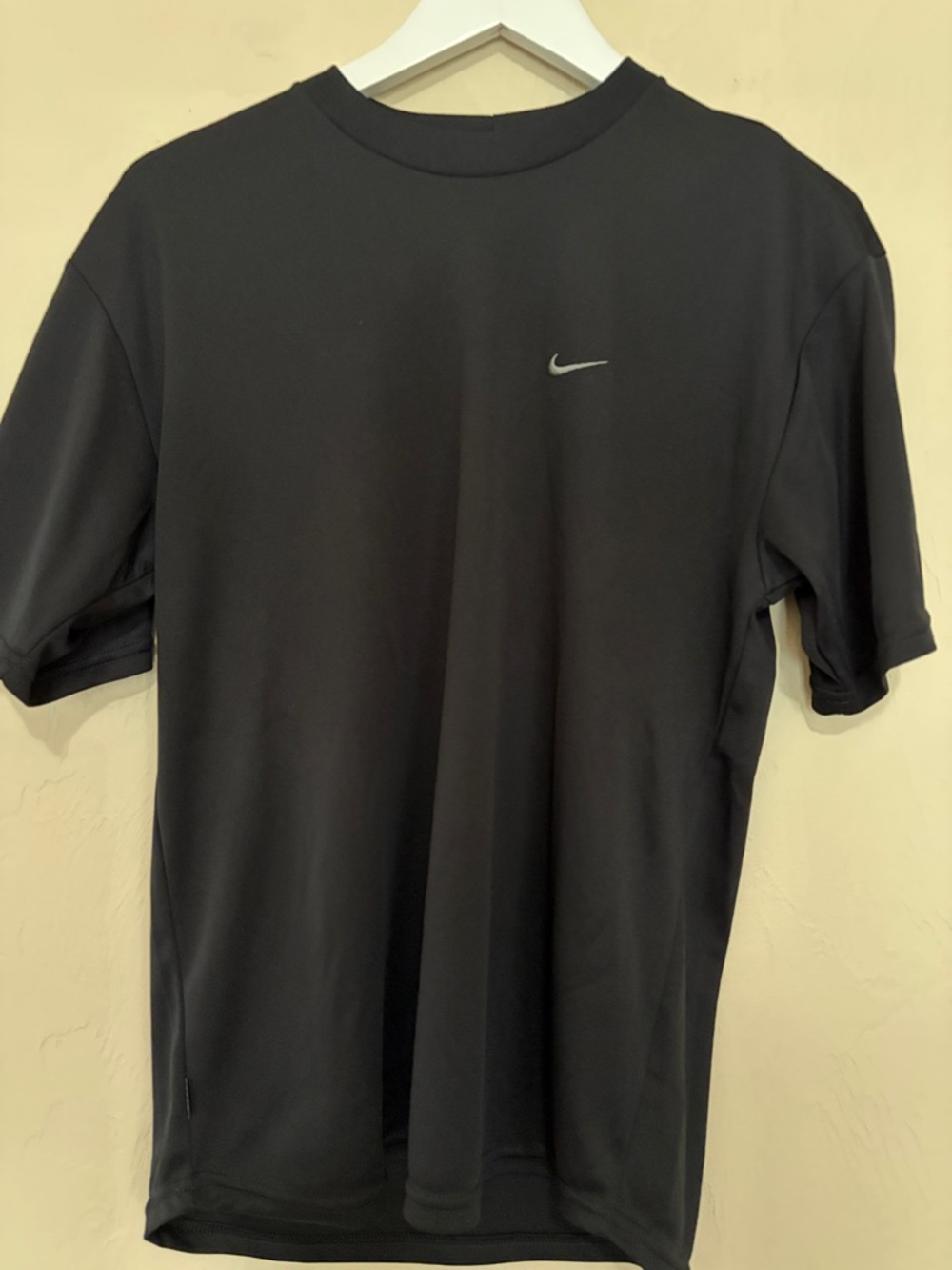 Nike Men’s Black Dri Fit Short-Sleeve Tee. Excellent Condition!
